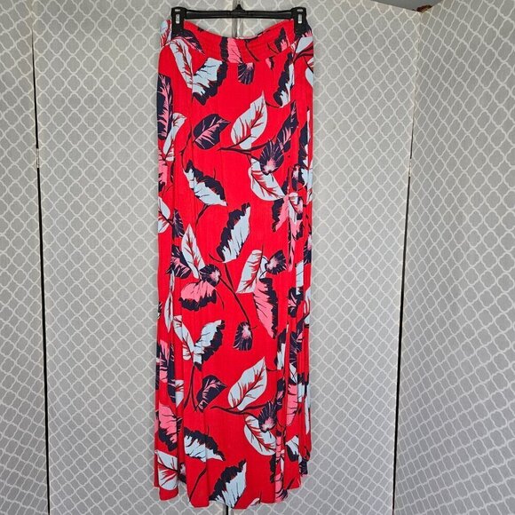 NWOT Beautiflul Summery Express Long Side Slit Skirt!! - Picture 2 of 6